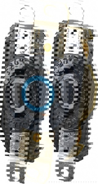 250 VAC, 20 Amp, L15-20R NEMA, Self Grounding Receptacle